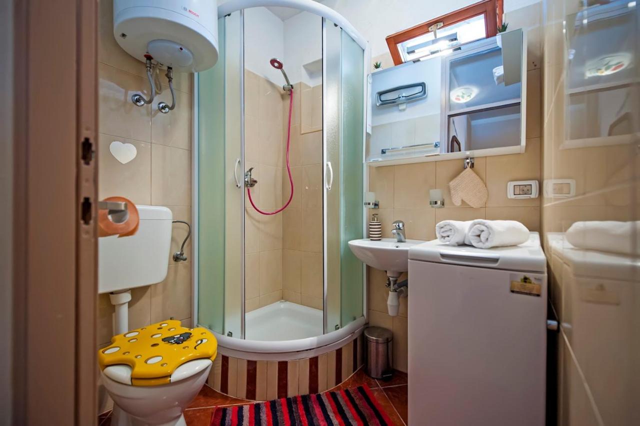 Appartement Apartman Bellana à Rovinj Extérieur photo