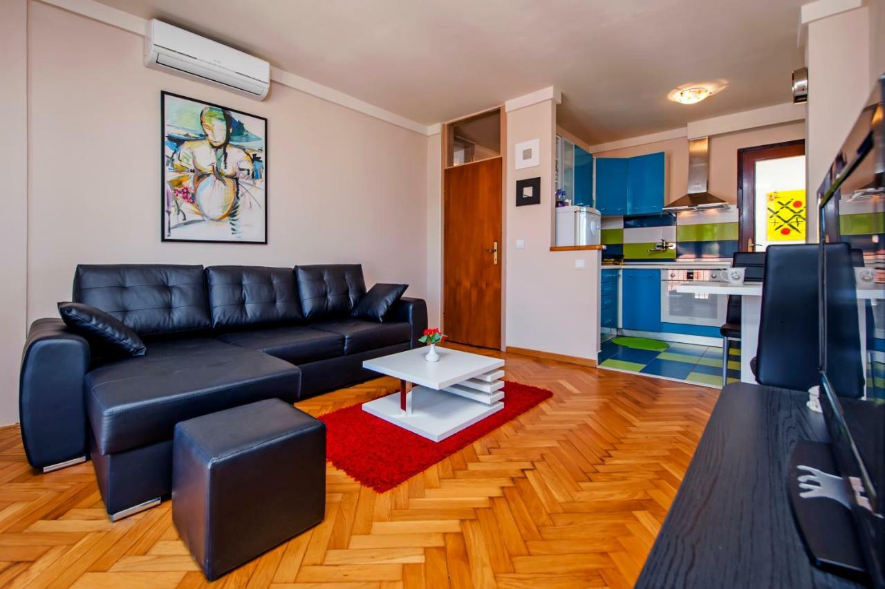 Appartement Apartman Bellana à Rovinj Extérieur photo