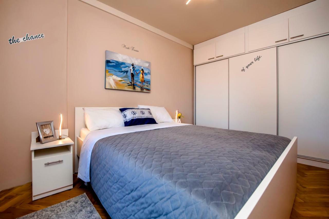 Appartement Apartman Bellana à Rovinj Extérieur photo